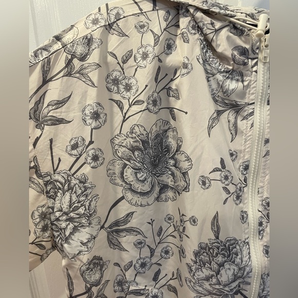 flower print windbreaker - Picture 2 of 6